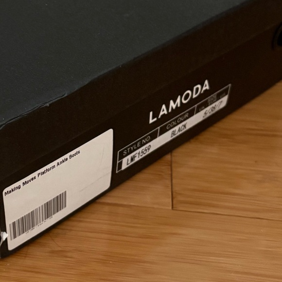 LAMODA Black Platform Ankle Boots - Picture 4 of 5